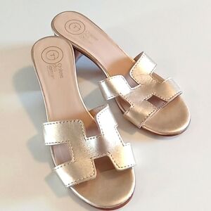 GOLD leather vintage sandals